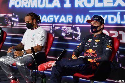 Verstappen n’a pas encore appris à bien gérer les médias
