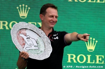 Rossi&nbsp;: Une course ’gérée de main de maître’ par Alpine F1