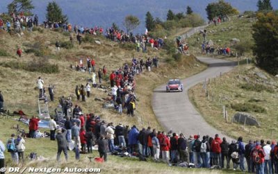 Loeb in control while Kimi hits trouble