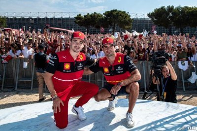 Sainz serait un ’meilleur leader’ pour Ferrari que Leclerc d’après Hill