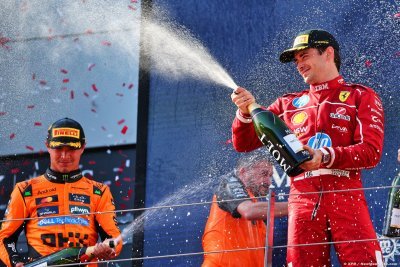 Leclerc félicite Ferrari : ‘un travail incroyable’ avec les évolutions
