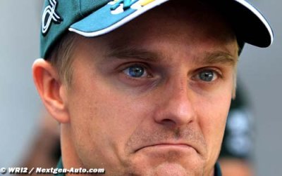 Kovalainen est dans le stand Caterham