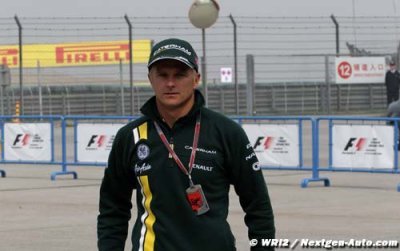 Kovalainen ’smiled’ at Ferrari, Sauber rumours