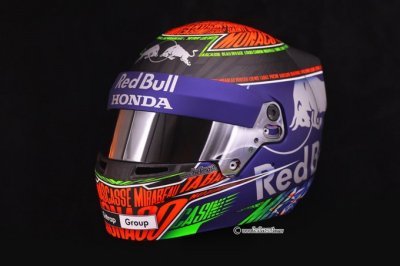 Certains pilotes arborent un casque spécial à Monaco