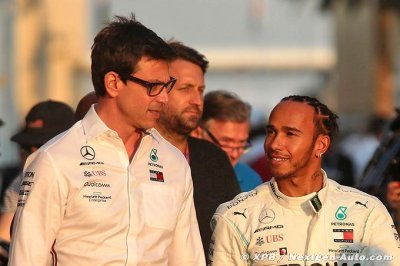 A Hamilton de décider s’il veut rester en F1 en 2022 et après selon Wolff