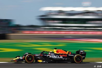 Vettel défend Verstappen&nbsp;: Il n’a pas la tâche facile