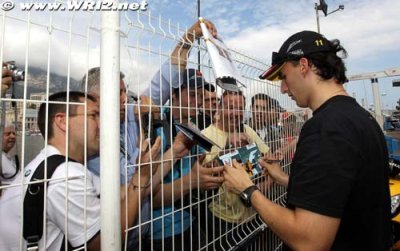 Kubica praises ’pure racing team’ Lotus