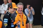 Tacle à Alpine, blagues sur la disqualification de Las Vegas : Brown et Piastri agitent la fête de Noël de McLaren F1 