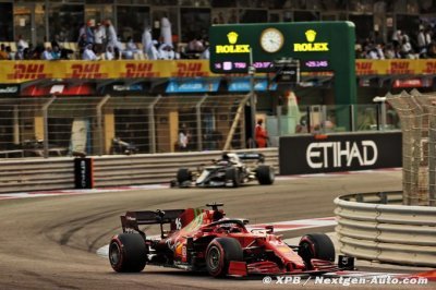 Pari tenté et perdu pour Leclerc, doublé par Sainz et Norris au finish