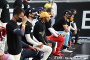 No anti-racist gesture 'requirement' in F1 - spokesman