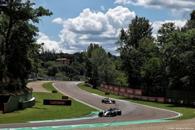 Russell a gagné son pari en mediums et se qualifie 3e à Imola