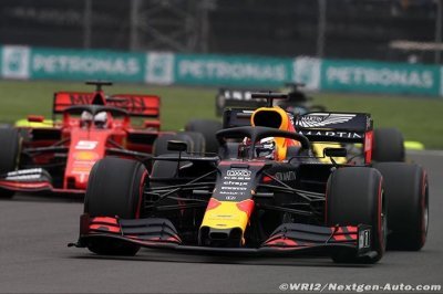 Verstappen juge les Ferrari imbattables en qualifications