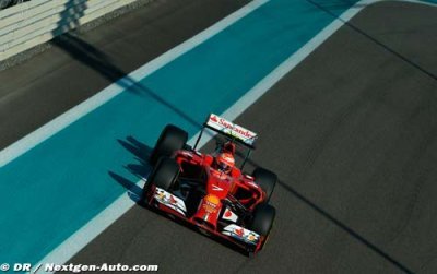 Raikkonen en piste sous les yeux de Vettel