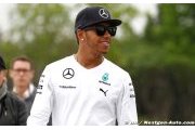 Mercedes 'already negotiating' with Hamilton