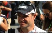 Barrichello jongle avec 5 téléphones