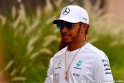 Hamilton répond à Rosberg et ne pense pas manquer de constance