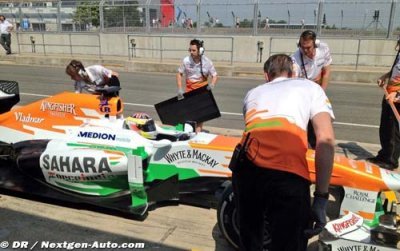 Essais de Silverstone&nbsp;: Calado en tête à mi-séance