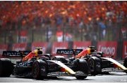 Perez a 'trop facilement' accepté les consignes d'équipe de Red Bull