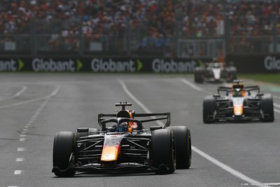 Verstappen pointe les limites de la Red Bull&nbsp;: ’C’est moitié voiture, moitié moteur’