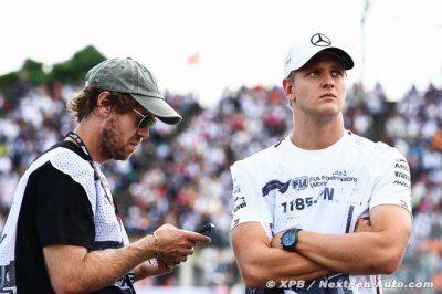 Schumacher est invité à conserver son poste chez Mercedes F1