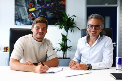Officiel&nbsp;: Verstappen prolonge avec Red Bull jusqu’en 2030