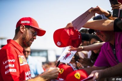 Vettel jokes about Ferrari exit rumours