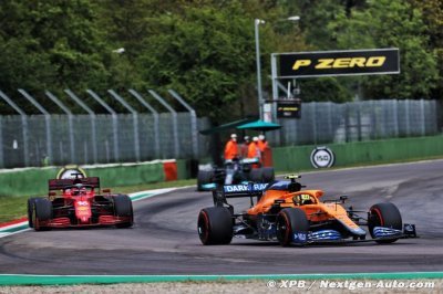 Leclerc prédit une ’bataille très amusante’ entre Ferrari et McLaren