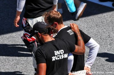 Hamilton&nbsp;: Le temps n’est pas venu pour Vettel de raccrocher son casque