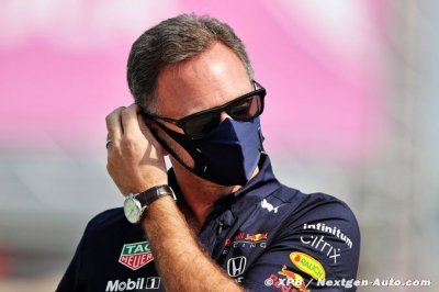 Horner fustige la FIA&nbsp;: Un ’commissaire voyou’ a donné une pénalité à Verstappen