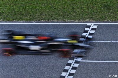 Abiteboul hints Vettel, Bottas options for 2021