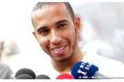 Hamilton se moque des rumeurs