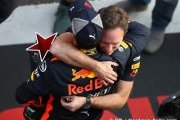 Ricciardo should stay at Red Bull - Horner