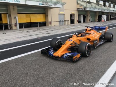 McLaren not ’copying’ Red Bull car - Sainz