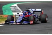 Kvyat hoping fatherhood can wait until after race