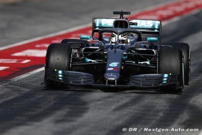 Hamilton ne croit pas que Mercedes pourra rattraper Ferrari d’ici Melbourne