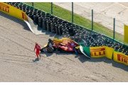 Enorme crash de Leclerc à Monza, drapeau rouge au GP d'Italie (+ vidéo)