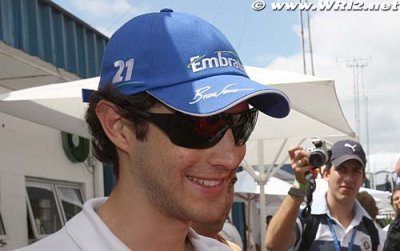 Senna happy with weather after arriving in Bahrain