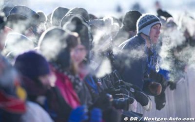Un photographe heurté par une voiture au Rallye de Suède