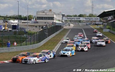 More spectacular WTCC cars approved