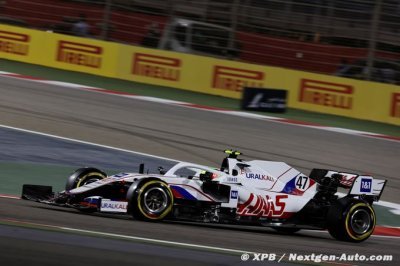 Schumacher est ’satisfait à 90%’ après ses débuts en F1