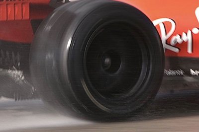 Leclerc a bouclé 110 tours avec les 18 pouces de Pirelli