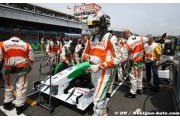 Adrian Sutil observe les mouvements du marché