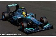 Korea, FP1: Hamilton sets pace, Raikkonen crashes