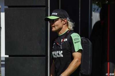 Mercedes F1 bloque la sortie du calendrier ’nu’ de Bottas