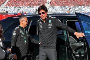 Wolff pourrait prendre du recul chez Mercedes F1 et devenir ‘super-directeur' commercial