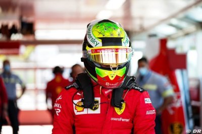 Schumacher est heureux d’avoir un public pour ses débuts en F1