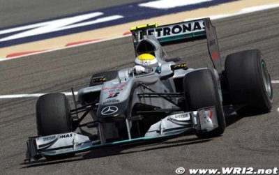 Robserg puts Mercedes on top