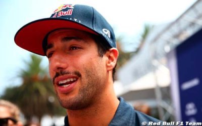 Ricciardo hints Abu Dhabi announcement looming