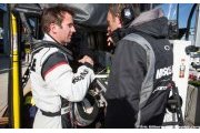 Romain Dumas et Muscle Milk Pickett Racing au pied du podium