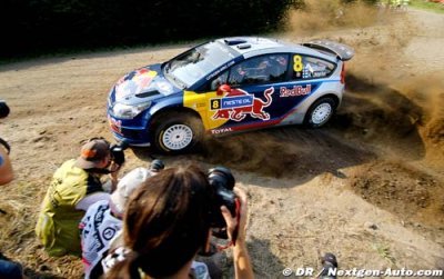Raikkonen experiences the ups and downs of Rally Finland